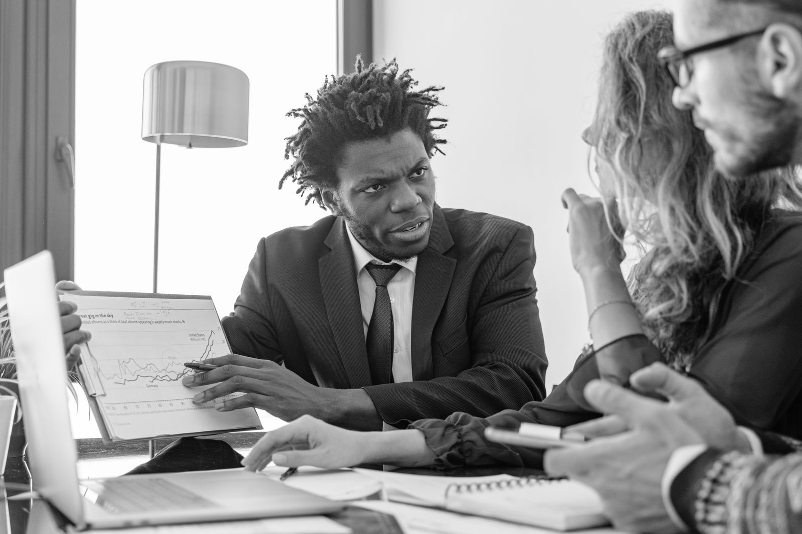How to Price Your Services as a Consultant (2026): A No-Nonsense Framework