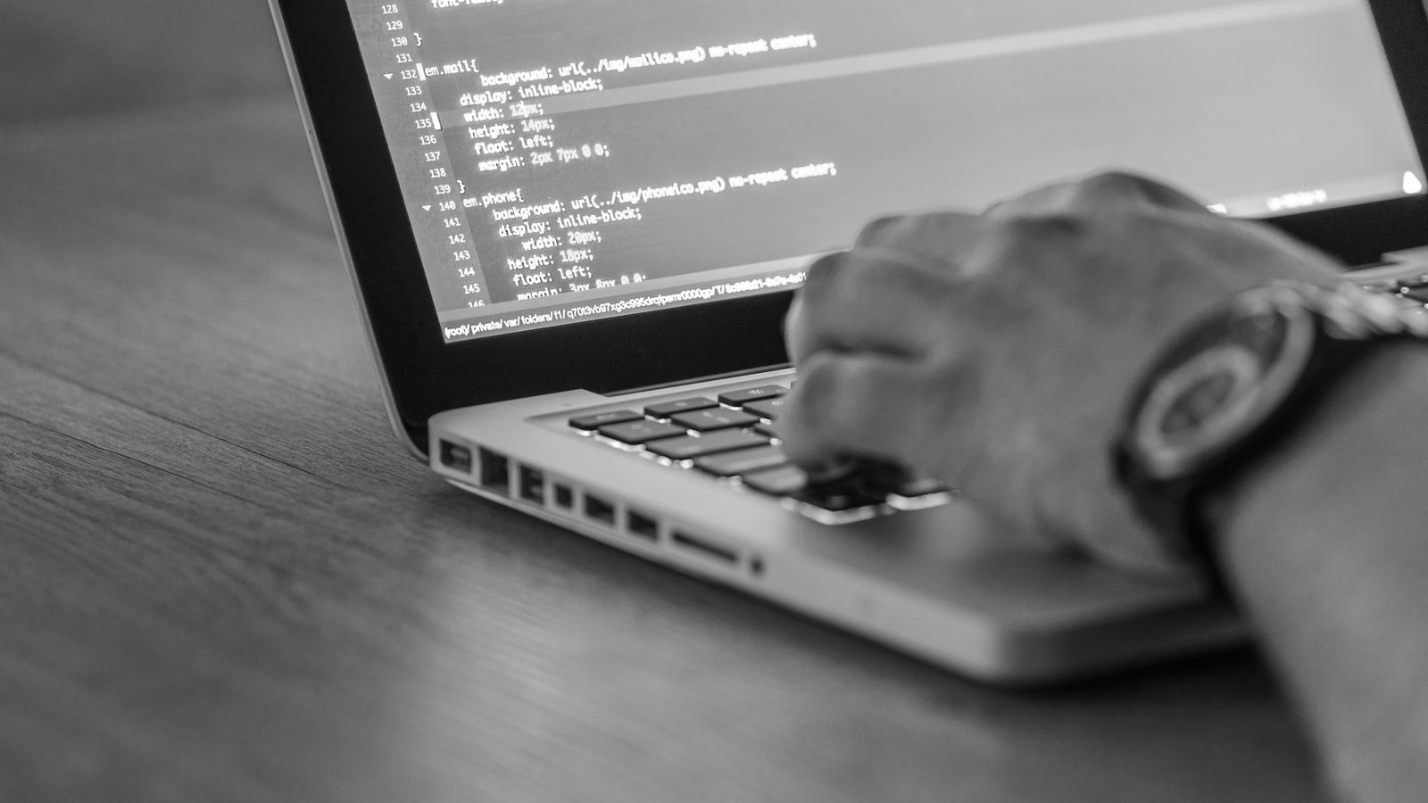 Small Businesses Are Ditching Salesforce to Build Their Own AI CRMs. Should You?