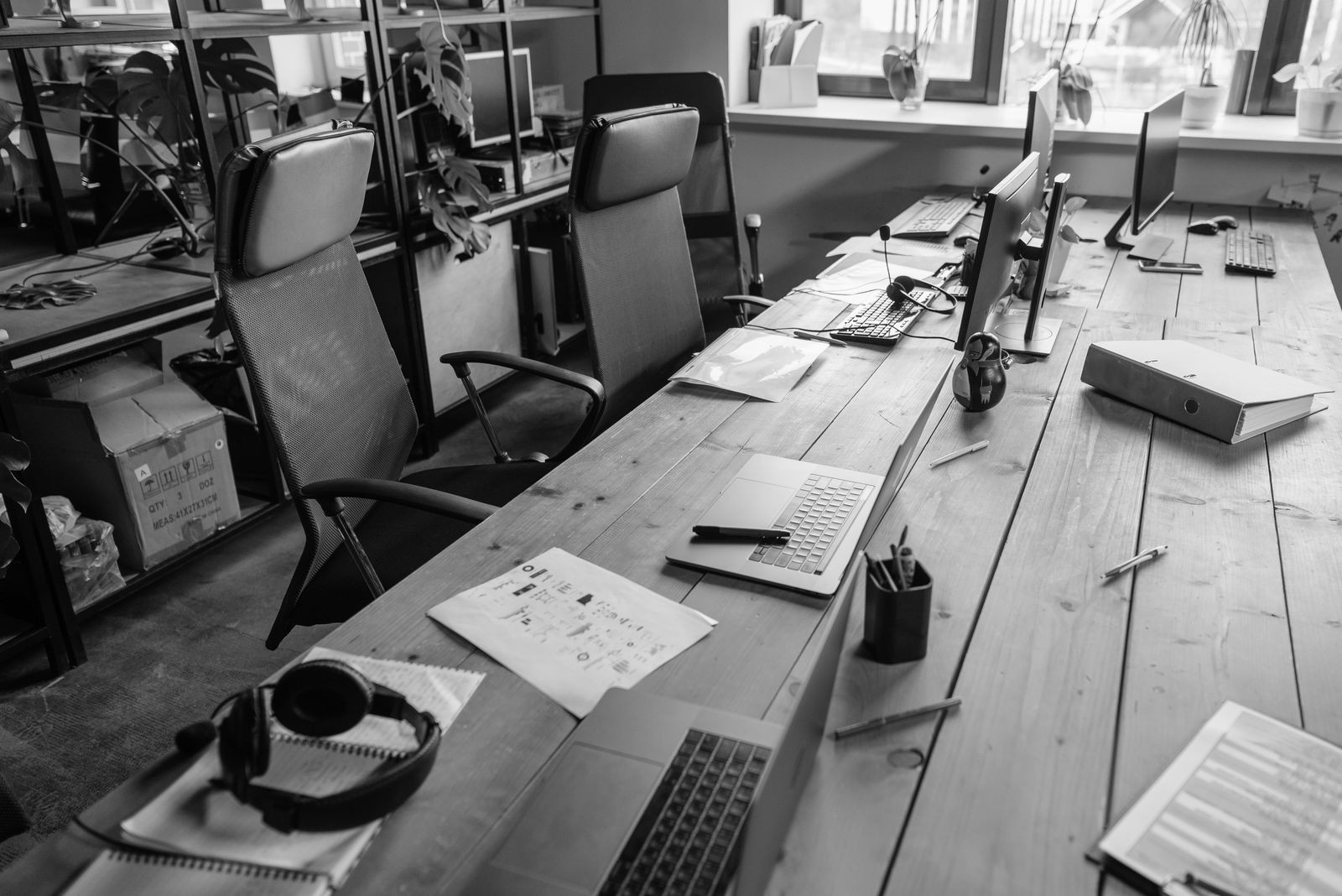 How to choose between Google Workspace and Microsoft 365 for a small business based on cost, storage, security and migration